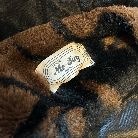 Me-Jay Vintage Fur Coat - Picture 3 of 3